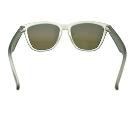 普及した生活様式のSunglass Tr90フレームが付いているライト級選手によって分極されるミラー レンズのサングラス サプライヤー